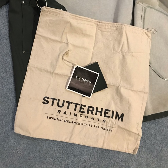 Stutterheim Green Stockholm Raincoat. X-Small - Picture 4 of 5